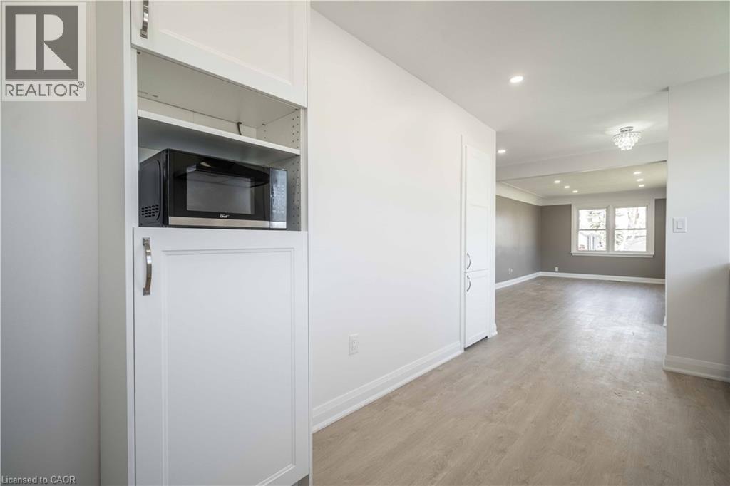 1 Hill Place Unit# A Property Photo 12