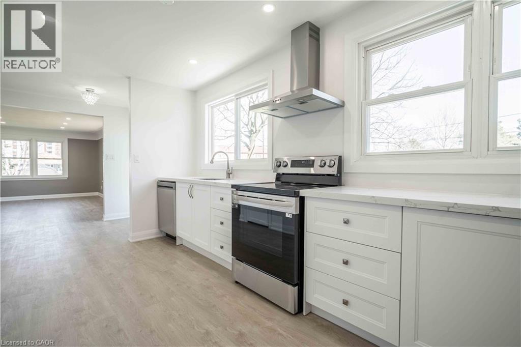 1 Hill Place Unit# A Property Photo 13