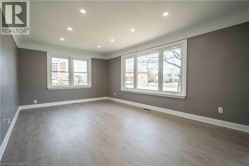 1 Hill Place Unit# A Property Photo 14