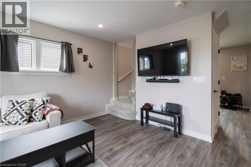 9 Bridge Street Property Photo 15