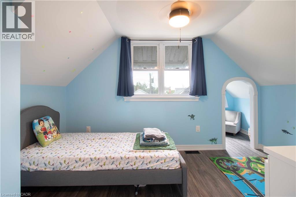 9 Bridge Street Property Photo 22