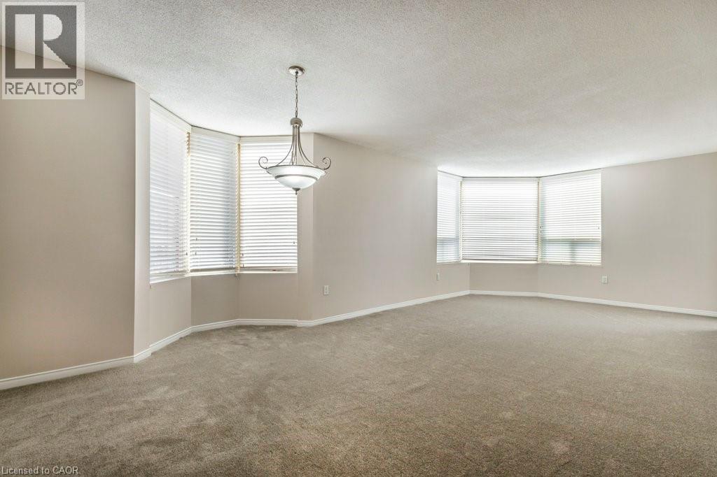 1270 Maple Crossing Boulevard Unit# 502 Property Photo 14