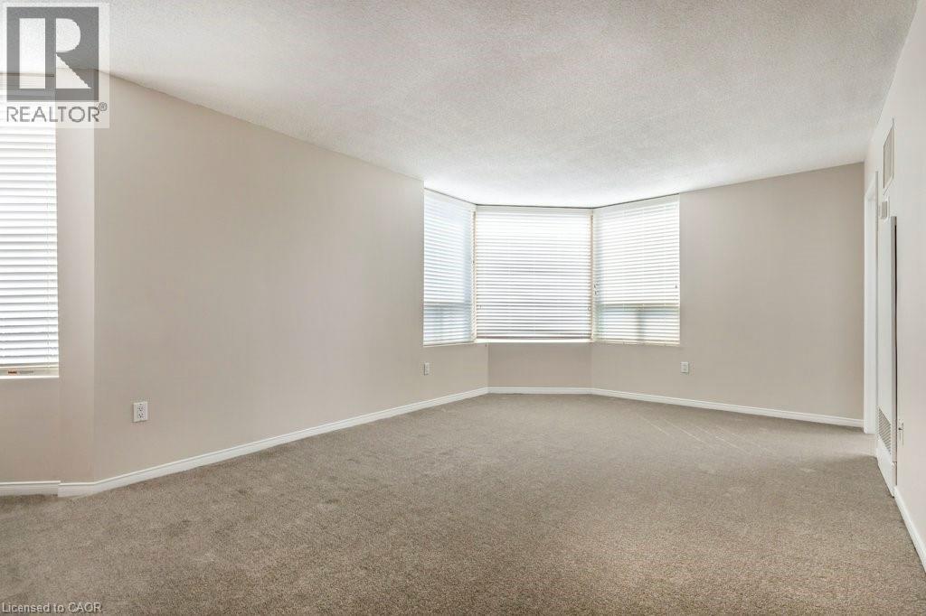 1270 Maple Crossing Boulevard Unit# 502 Property Photo 16