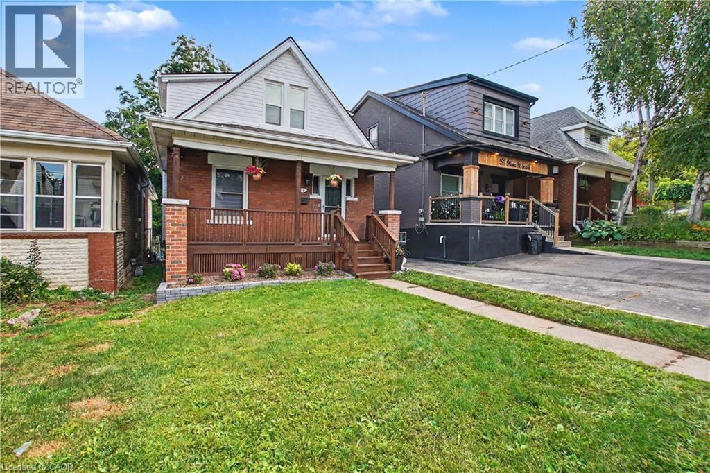 279 Ottawa Street S Property Photo 3