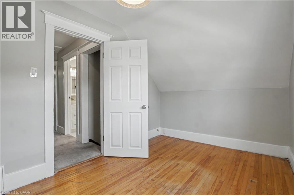 279 Ottawa Street S Property Photo 21
