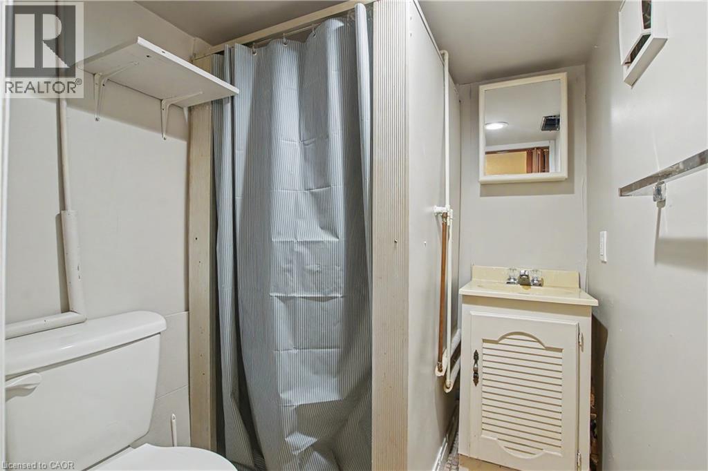 279 Ottawa Street S Property Photo 29