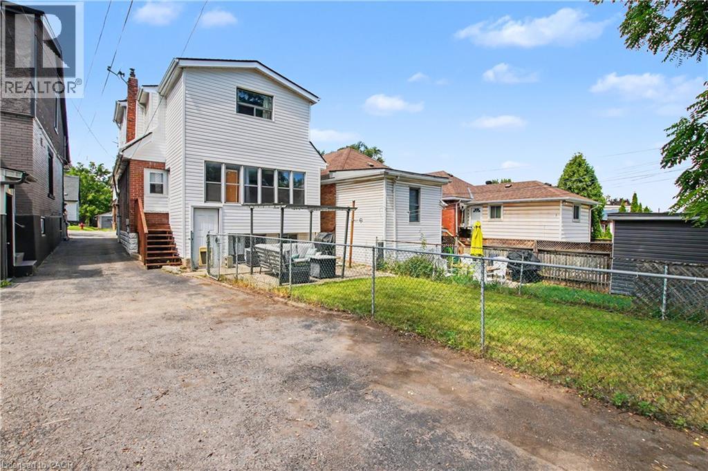 279 Ottawa Street S Property Photo 32