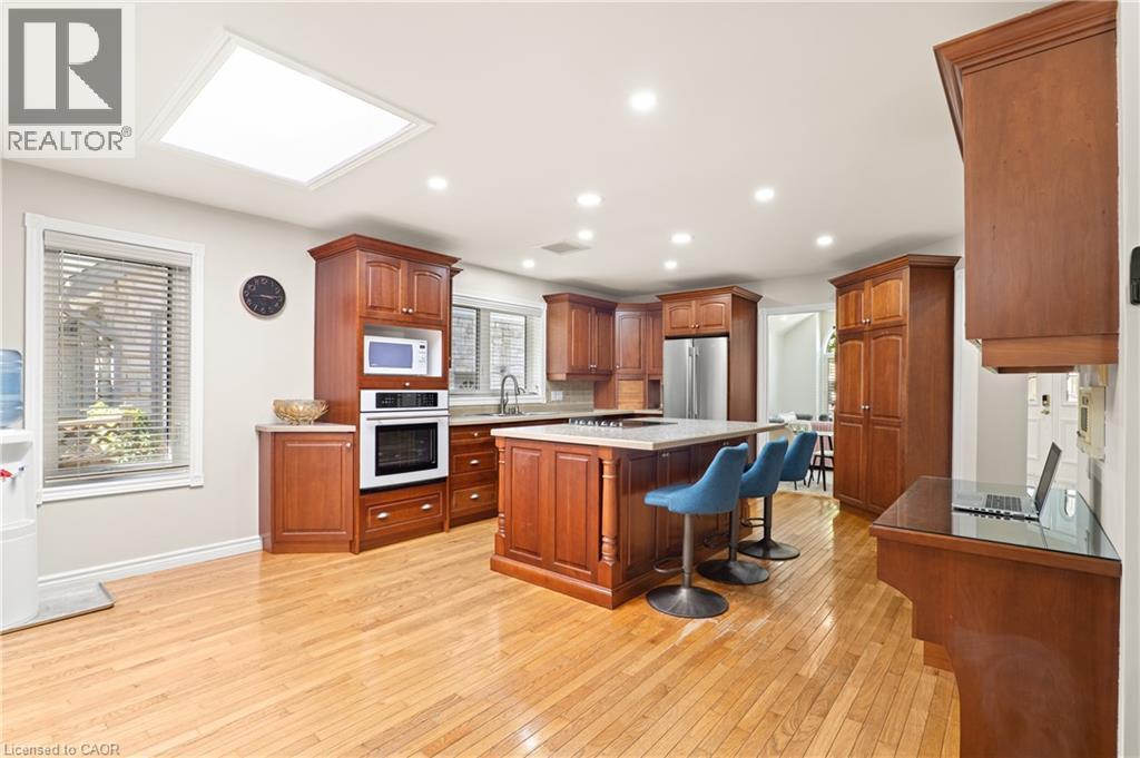 648 Bayhampton Crescent Property Photo 16