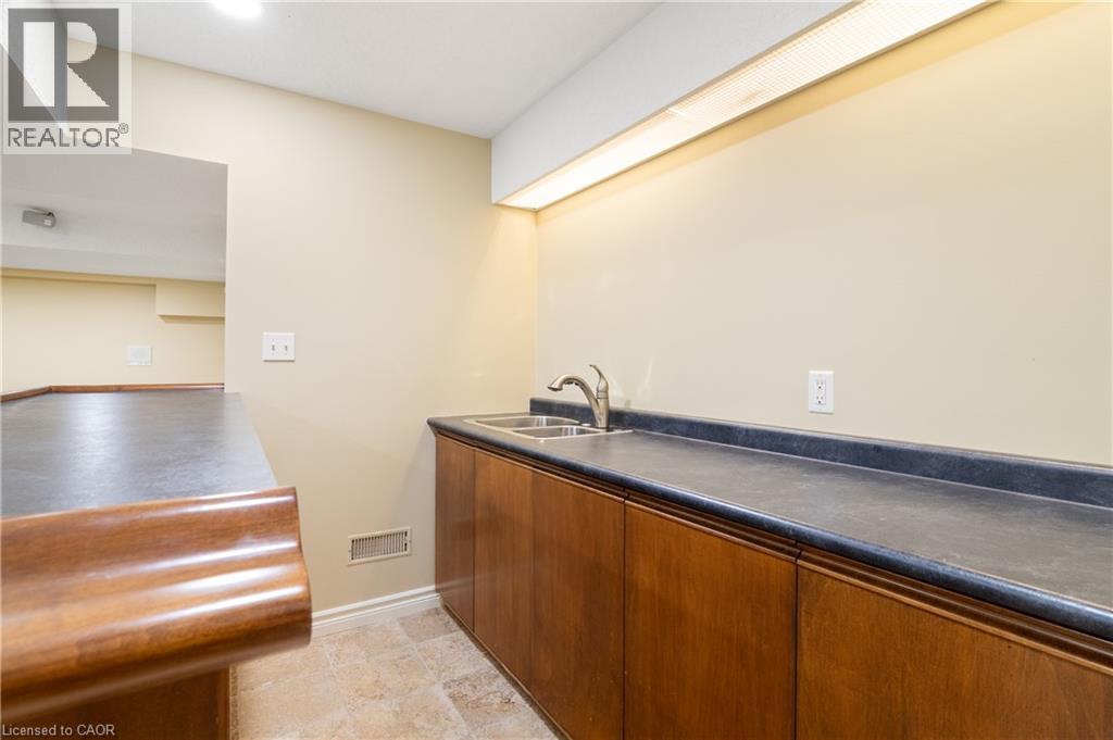 648 Bayhampton Crescent Property Photo 34