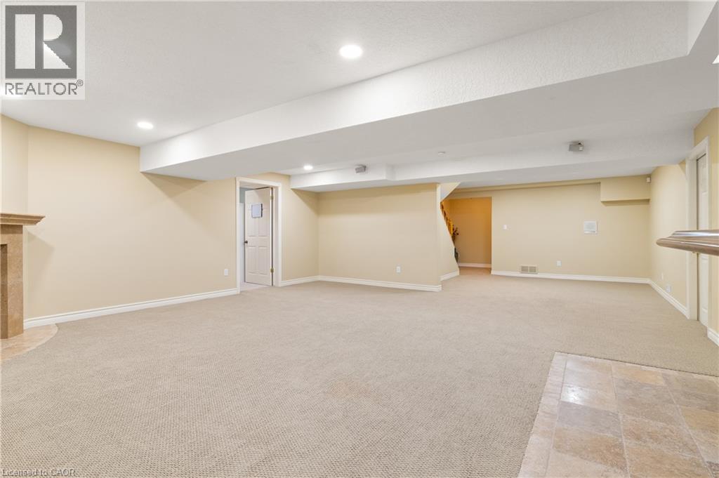 648 Bayhampton Crescent Property Photo 37