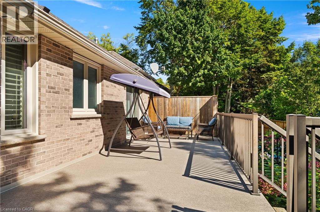 648 Bayhampton Crescent Property Photo 40