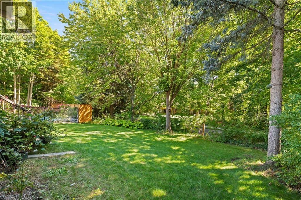648 Bayhampton Crescent Property Photo 45