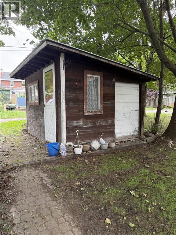 157 Church Street Property Photo 4