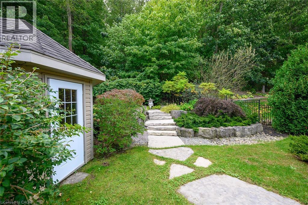 18 Heathcote Court Property Photo 36