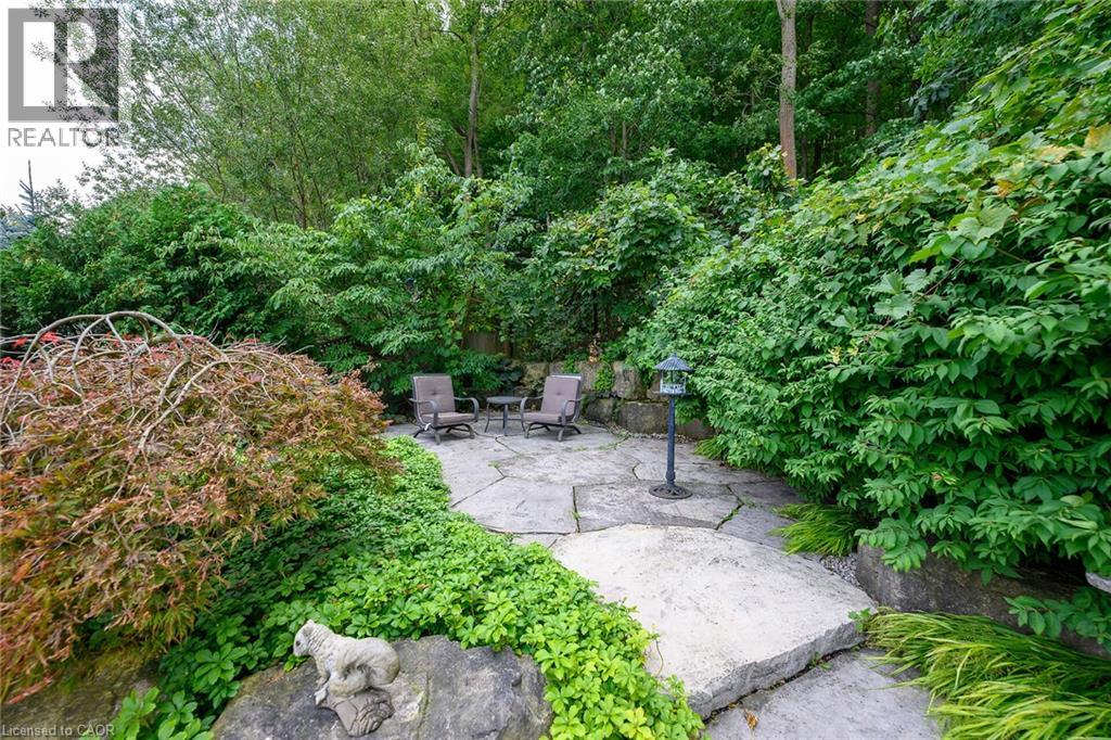 18 Heathcote Court Property Photo 38