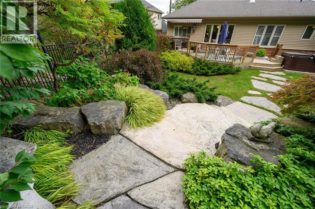 18 Heathcote Court Property Photo 40
