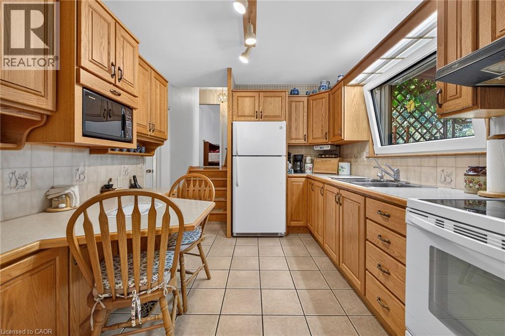 994 Barton Street Property Photo 15