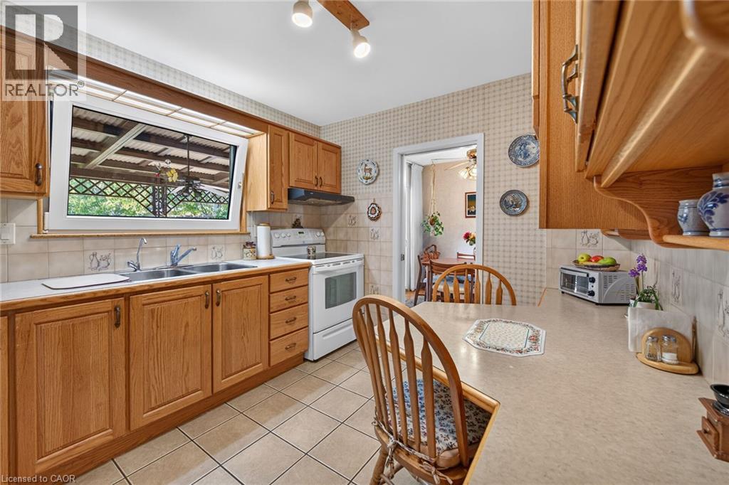 994 Barton Street Property Photo 19