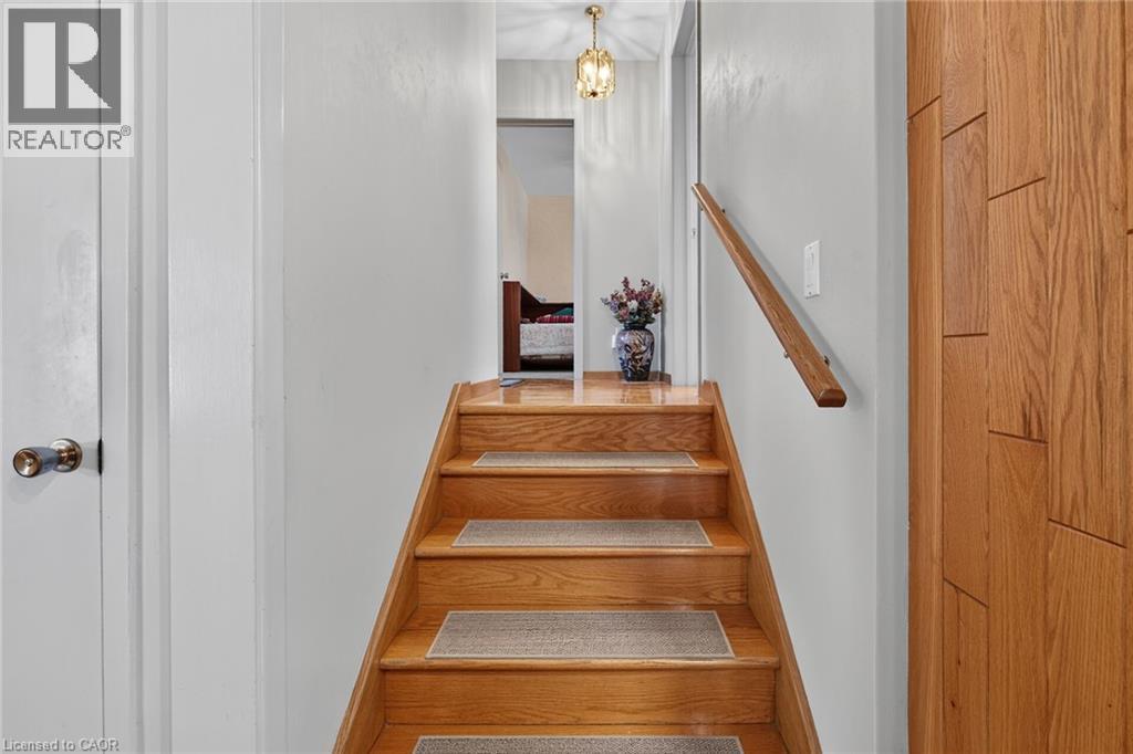 994 Barton Street Property Photo 20