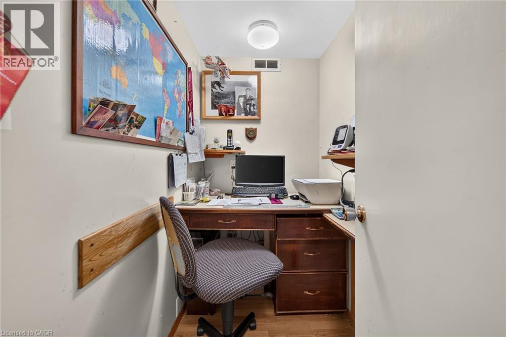 994 Barton Street Property Photo 27