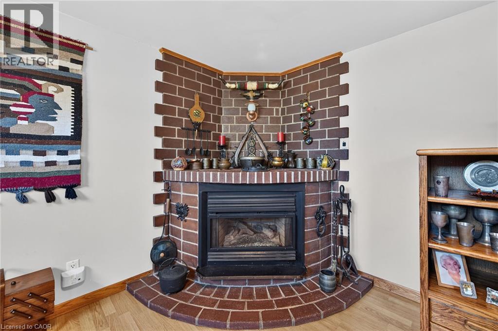 994 Barton Street Property Photo 30