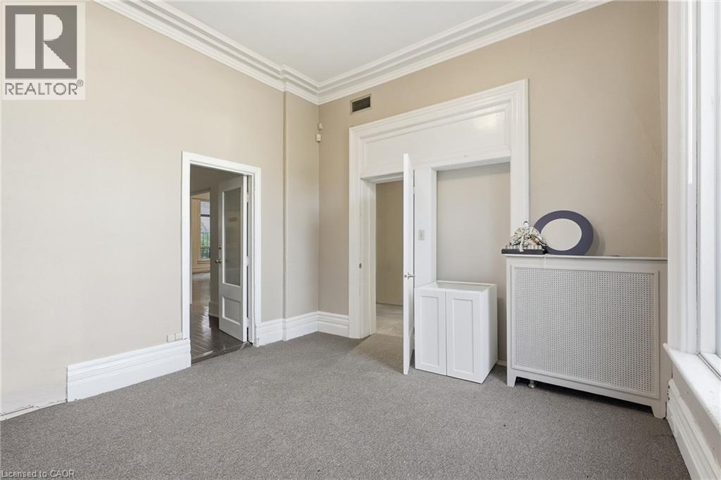 191 James Street S Unit# Main Level Property Photo 9