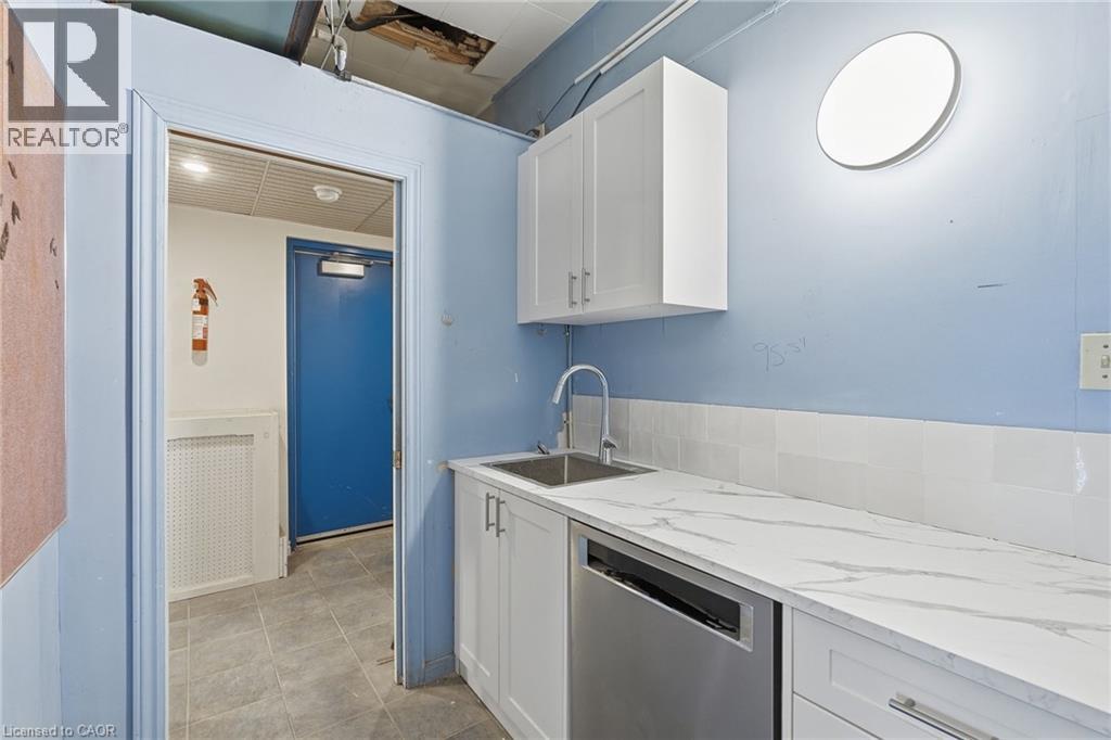 191 James Street S Unit# Main Level Property Photo 18