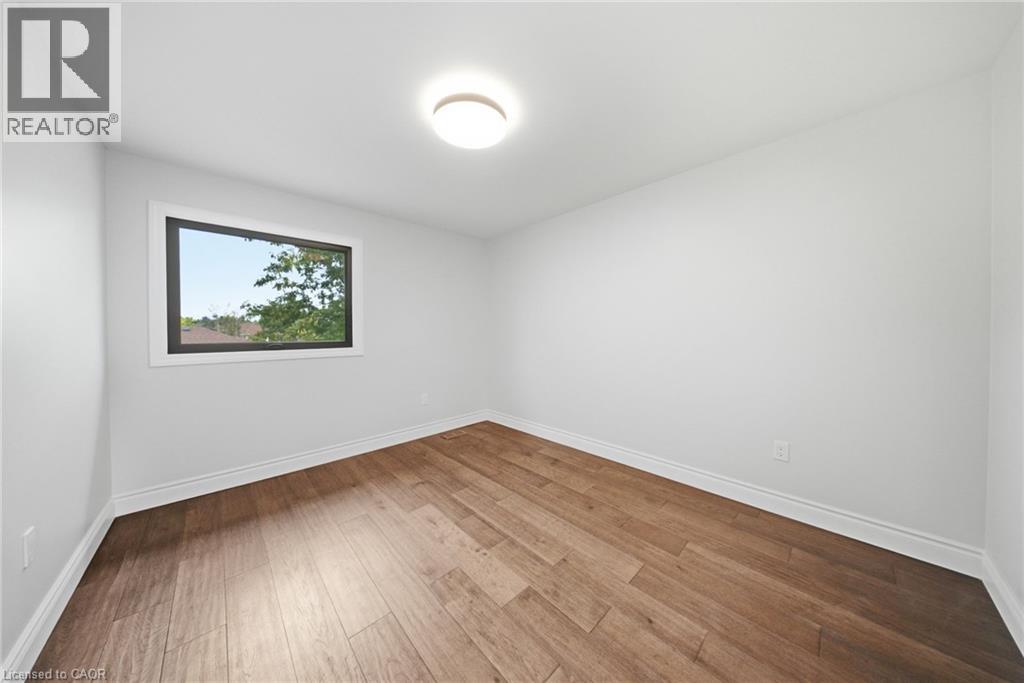 19 Boulder Crescent Property Photo 26