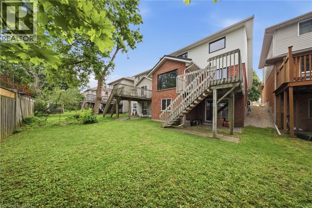 19 Boulder Crescent Property Photo 32