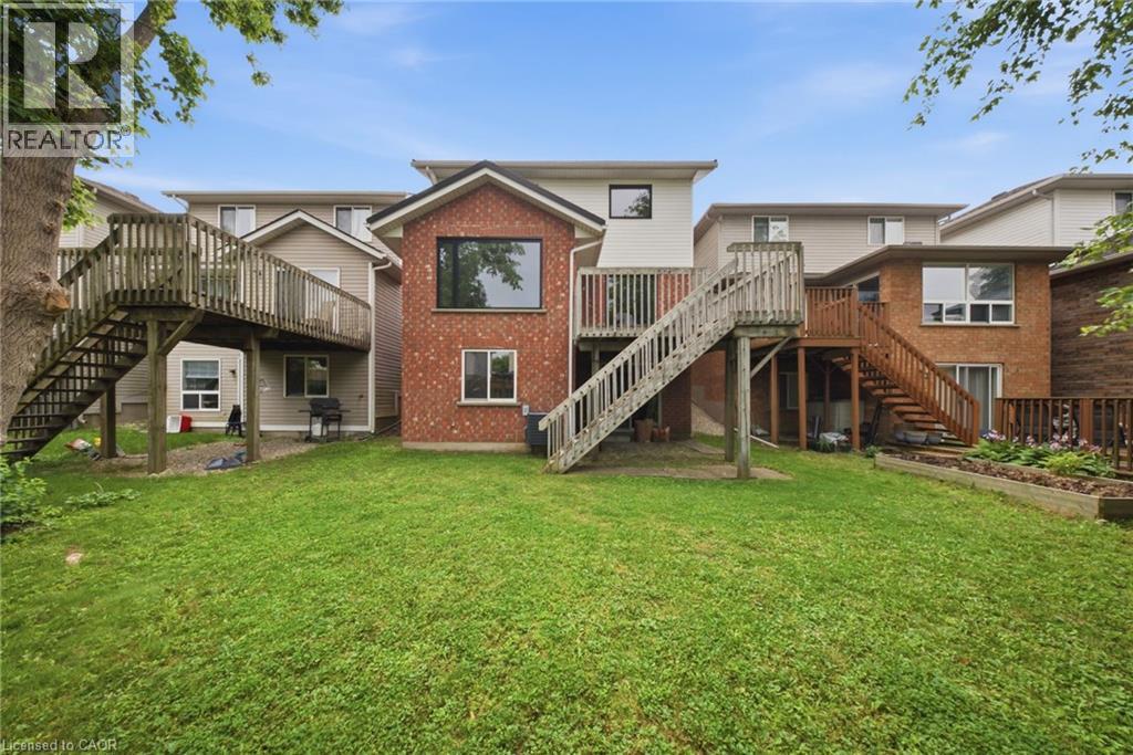 19 Boulder Crescent Property Photo 33