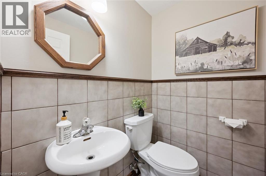 477 Beechwood Drive Unit# 1 Property Photo 16