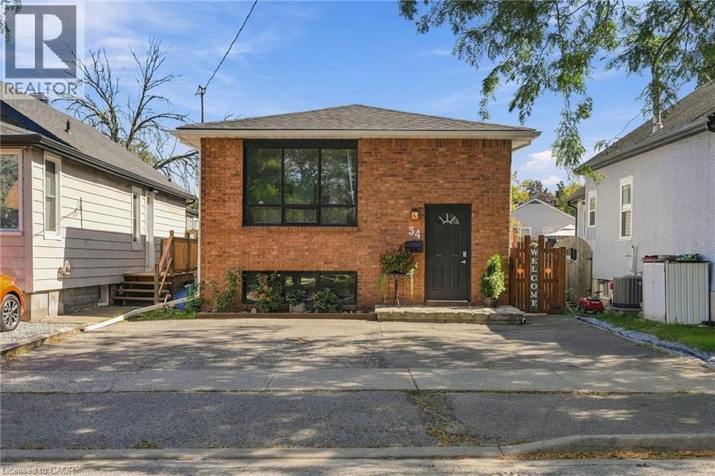 34 GRANTHAM Avenue S Property Photo 1