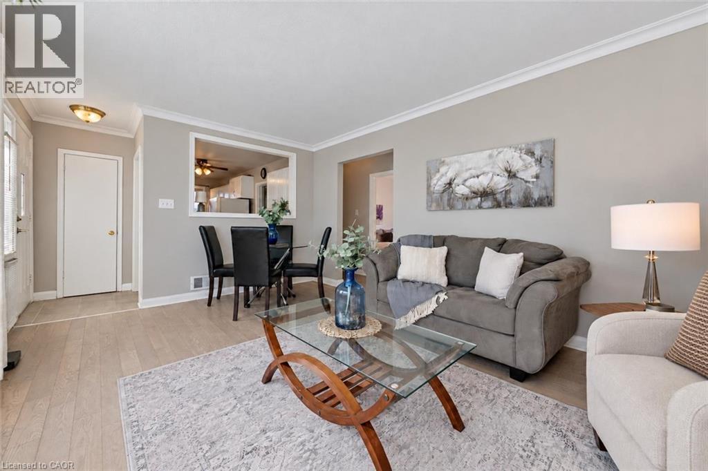 41 Prince Charles Drive Property Photo 4