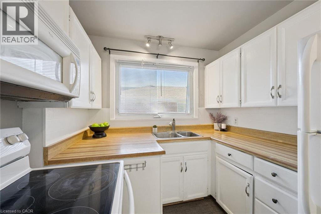 41 Prince Charles Drive Property Photo 6