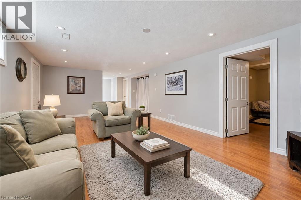 41 Prince Charles Drive Property Photo 14
