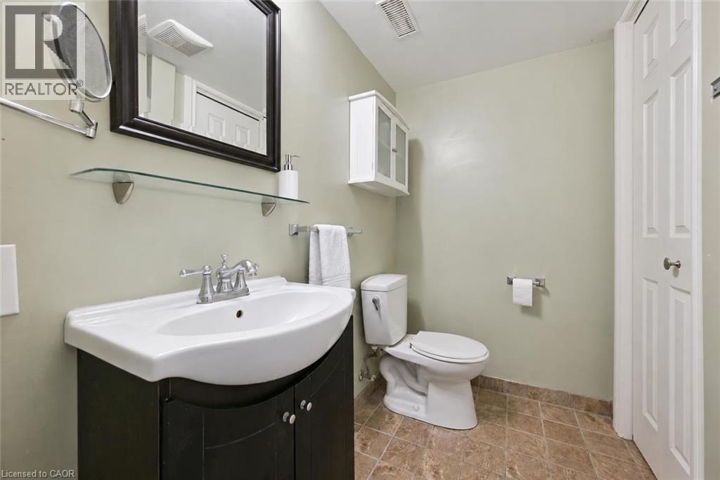 41 Prince Charles Drive Property Photo 16