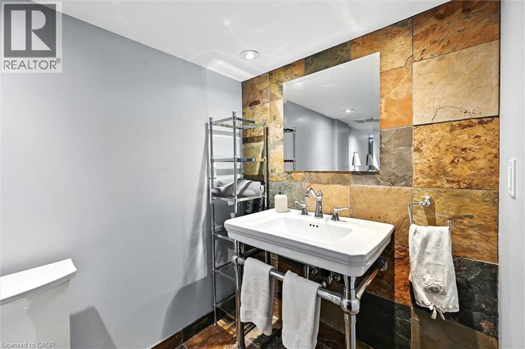 2209 Ghent Avenue Property Photo 29