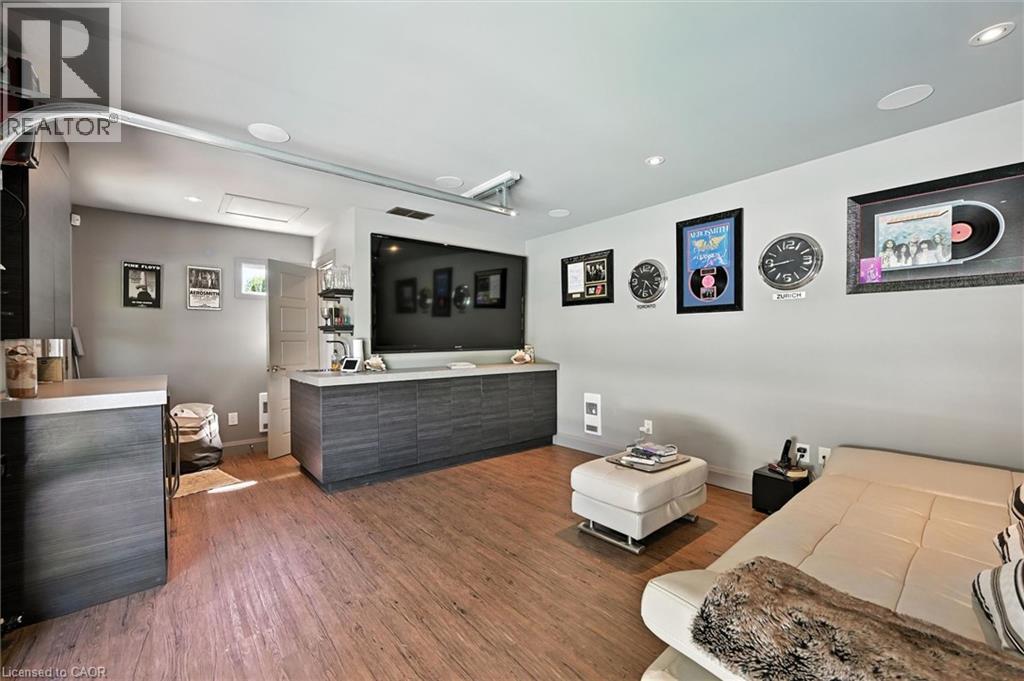 2209 Ghent Avenue Property Photo 40