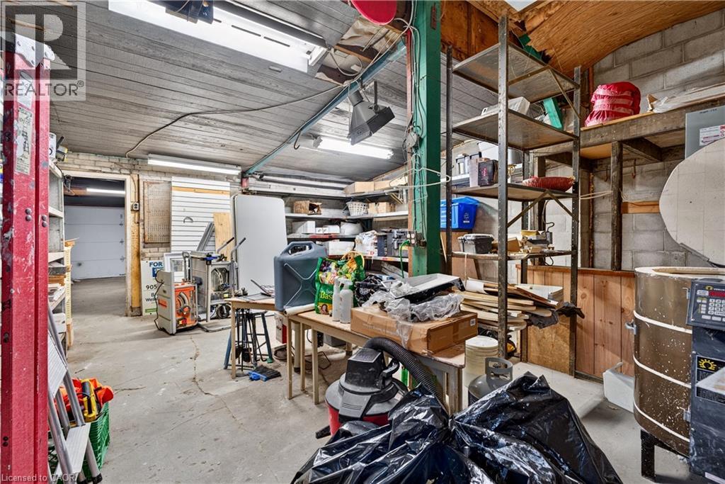 689 Barton Street E Property Photo 16