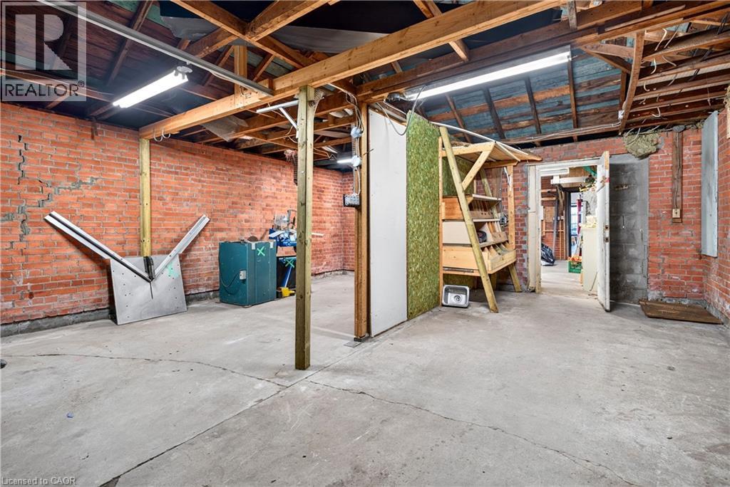 689 Barton Street E Property Photo 19