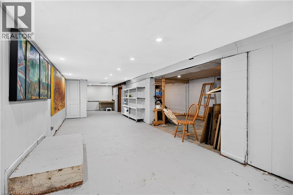 689 Barton Street E Property Photo 24