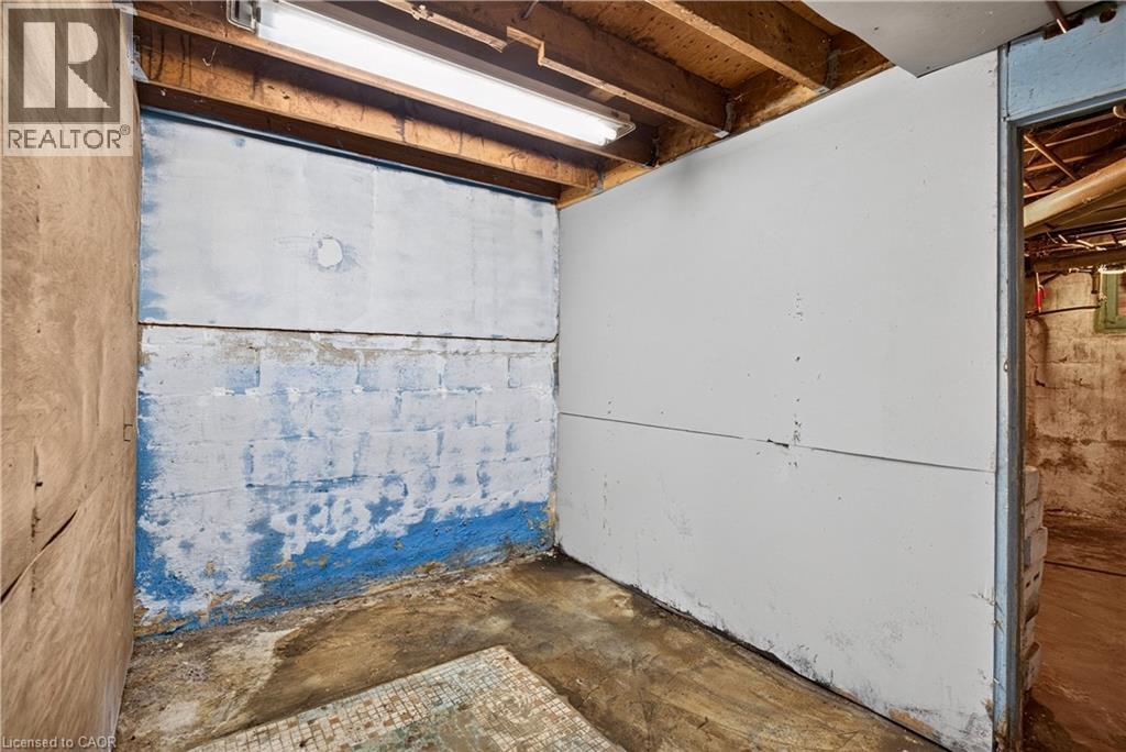 689 Barton Street E Property Photo 29