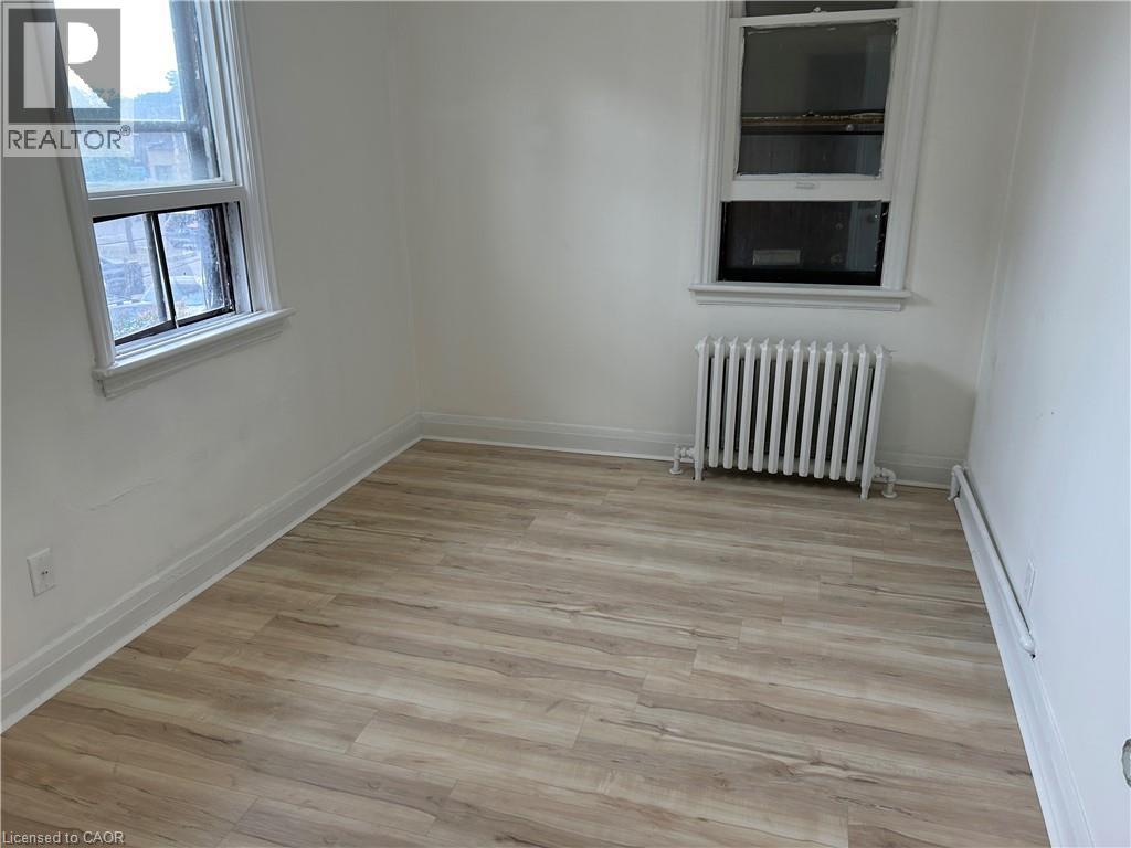 689 Barton Street E Property Photo 34