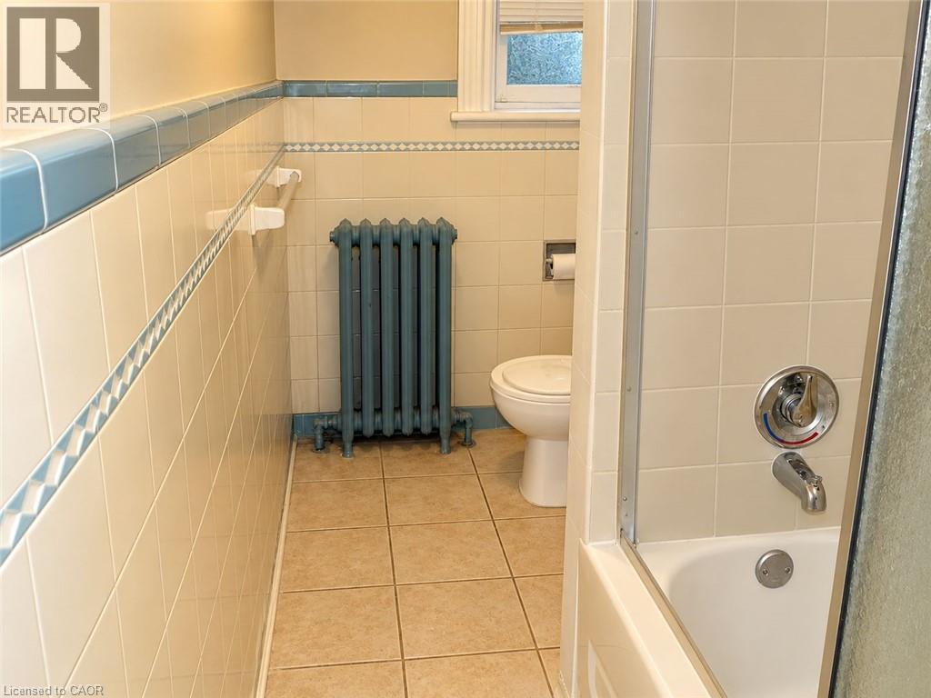 689 Barton Street E Property Photo 37
