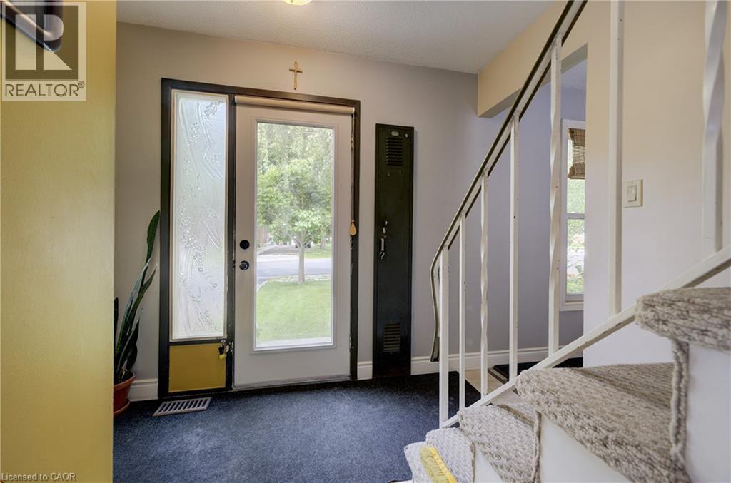 124 Queensway Drive Property Photo 5