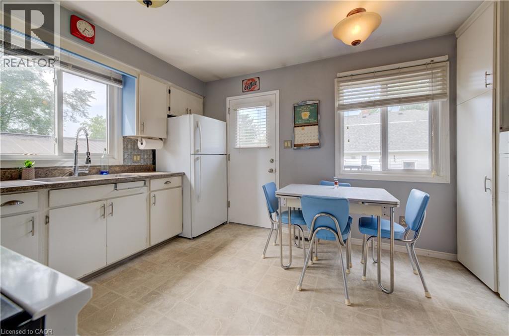 124 Queensway Drive Property Photo 8