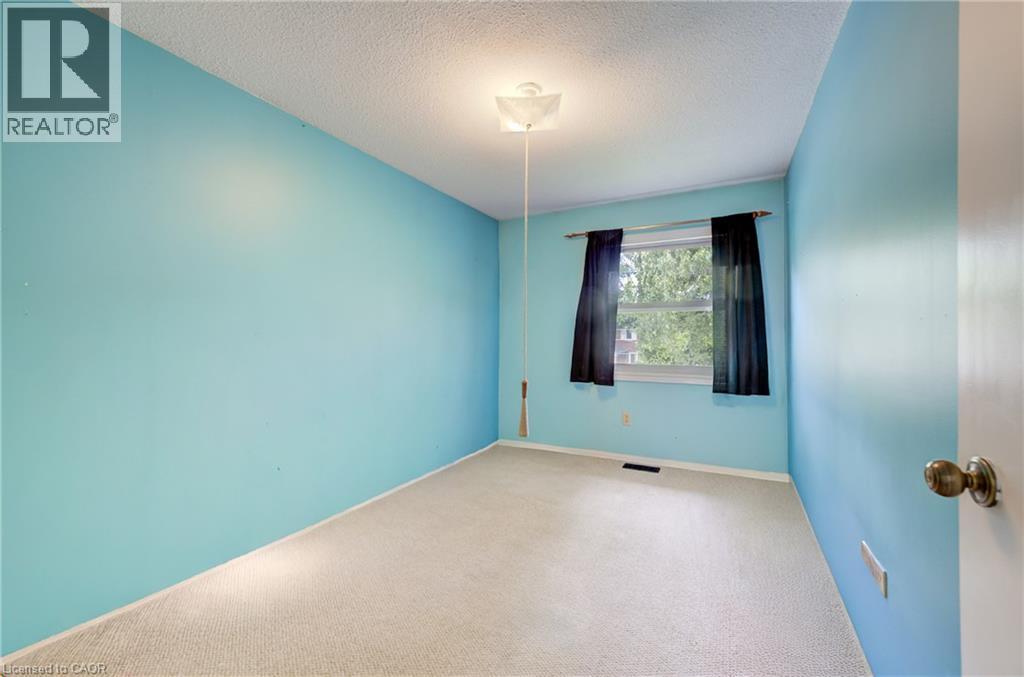 124 Queensway Drive Property Photo 17