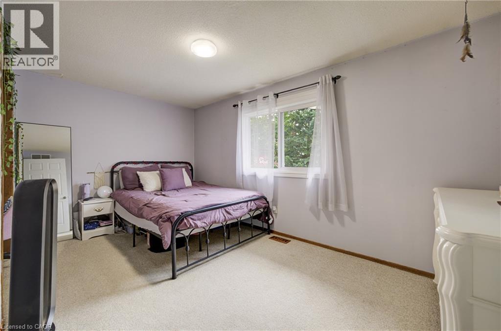 124 Queensway Drive Property Photo 18