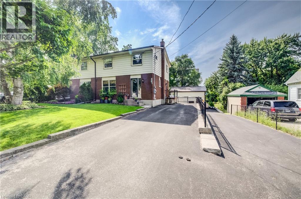 124 Queensway Drive Property Photo 35