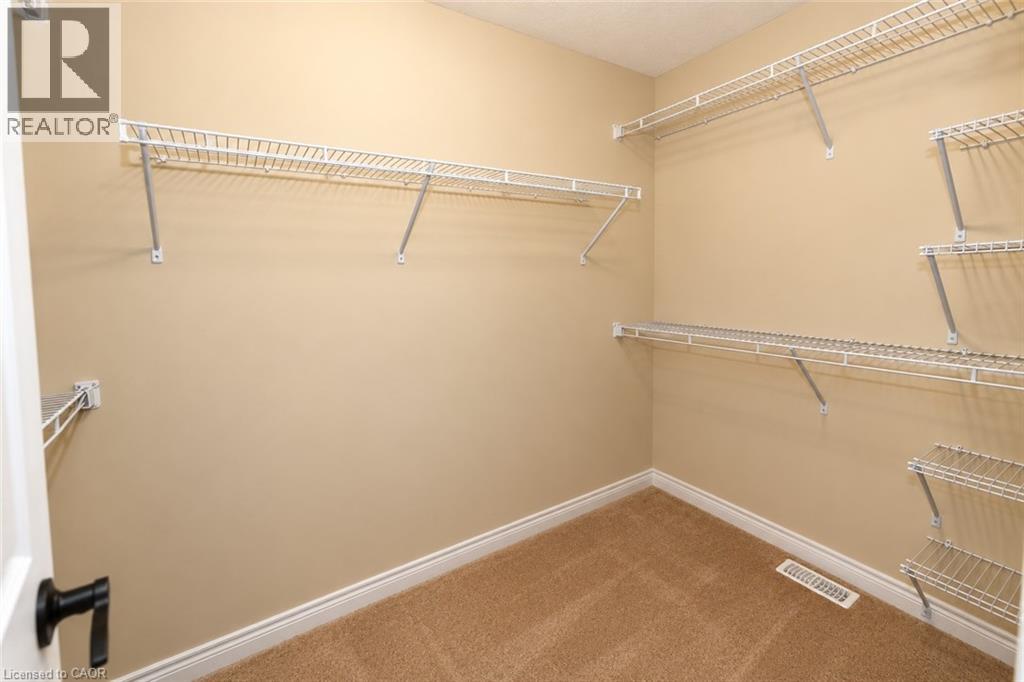 4 Drone Crescent Property Photo 10
